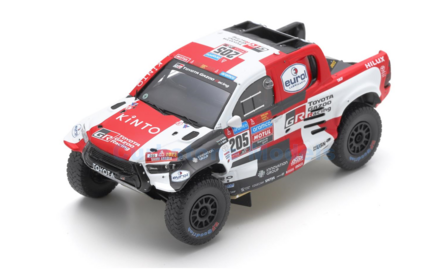 Modelauto 1:43 | Spark S5884 | Toyota Gazoo Racing Hilux 2023 #205 - G.de Villiers - D.Murphy