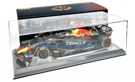 Modelauto 1:24 | Bburago 18-28026V | Red Bull Racing RB18 RBPT 2022 #1 - M.Verstappen