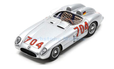 Modelauto 1:43 | Spark S5892 | Mercedes Benz 300 SLR Silver 1955 #704 - H.Herrmann - H.Eger