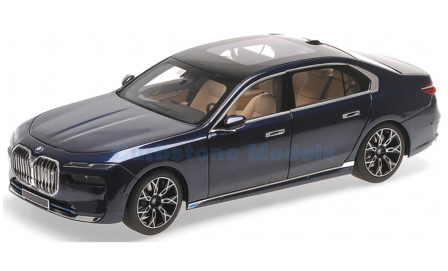 Modelauto 1:18 | Minichamps 110023202 | BMW i7 Blue Metallic 2022