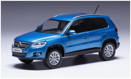 Modelauto 1:43 | IXO-Models CLC574N.22 | Volkswagen Tiguan Metallic Blue 2007