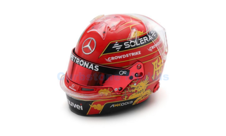 Modelauto 1:5 | Spark 5HF157 | Helmet Bell | Mercedes AMG Formula One Team 2024 #63 - G.Russell