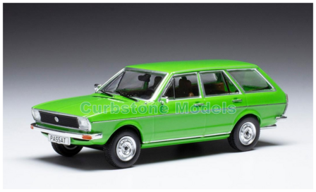 Modelauto 1:43 | IXO-Models CLC448N.22 | Volkswagen Passat Variant LS Green 1975