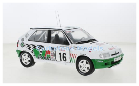 Modelauto 1:18 | IXO-Models 18RMC149A.22 | Skoda Felcia Kit Car 1995 #16 - E.Triner  - P.Stanc 