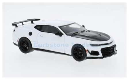 Modelauto 1:43 | IXO-Models CLC542N.22 | Chevrolet Camaro ZL1 White 2019