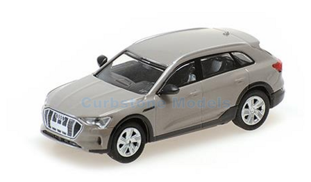 Modelauto 1:87 | Minichamps 870018221 | Audi E-Tron Beige 2020