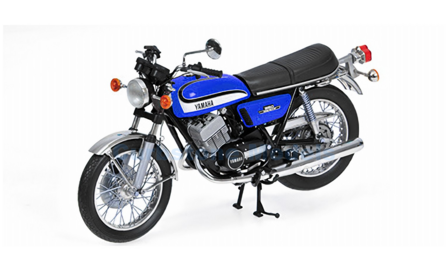 Modelauto 1:12 | Minichamps 122163502 | Yamaha RD 350 Blue Metallic 1973