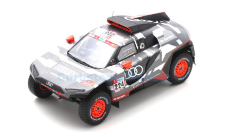 Modelauto 1:18 | Spark 18S828 | Audi Q Motorsport Q RS E-tron 2022 #224 - M.Ekstr&ouml;m - E.Bergkvist