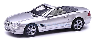 Modelauto 1:43 | Minichamps 66961968 | Mercedes Benz SL Zilver