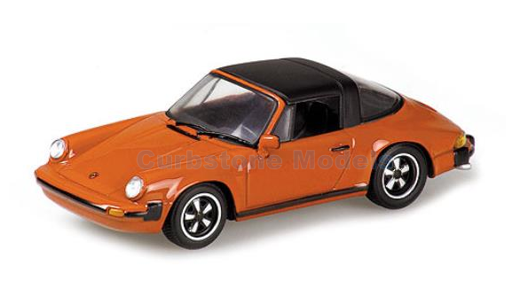 Modelauto 1:18 | Minichamps 100063064 | Porsche 911 Carrera 3.2 Targa Oranje 1983