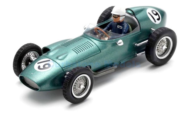 Modelauto 1:43 | Spark S8146 | Aston Martin DBR5 1960 #19 - M.Trintignant