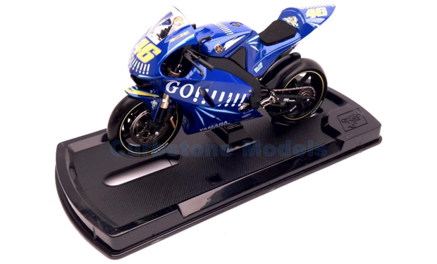 Motorfiets 1:10 | Guiloy 13626 | Yamaha YZR-M1 | Gauloises Fortuna Racing 2004 #46 - V.Rossi