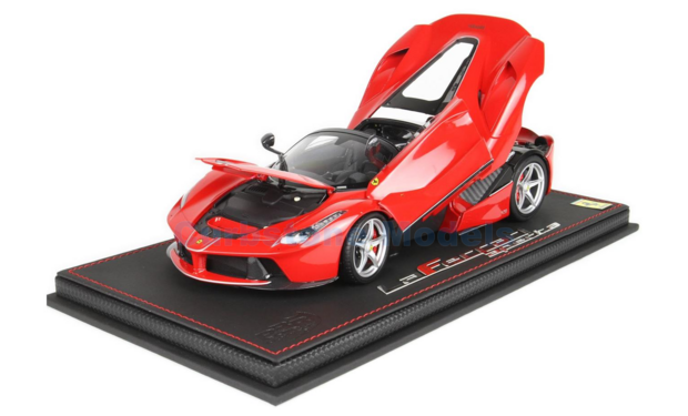 Modelauto 1:18 | BBR Models BBR182231 | Ferrari LaFerrari Aperta Rood 2014