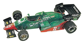 Bouwpakket 1:43 | Tameo TMK012 | Alfa Romeo T184 1984 #22 - R.Patrese - E.Cheever