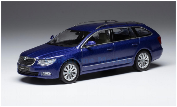 Modelauto 1:43 | IXO-Models CLC470N.22 | Skoda Superb II 3T Metallic Blue 2008