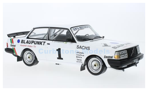 Modelauto 1:18 | IXO-Models 18RMC106.22 | Volvo 240 Turbo | IPS Motorsport 1986 #1