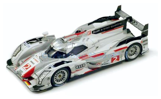 Modelauto 1:43 | Spark S3701 | Audi Sport Team Joest R18 E-Tron Quattro 2012 #2 - T.Kristensen - A.McNish - R.Capello