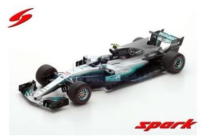 Modelauto 1:18 | Spark 18S301 | Mercedes AMG Petronas F1  W08 EQ Power 2017 #77 - V.Bottas