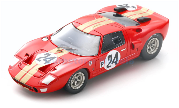 Modelauto 1:43 | Spark S2772 | Ford GT0  AMR2 Red / Gold 1966 #24 - G.Hill - J.Stewart