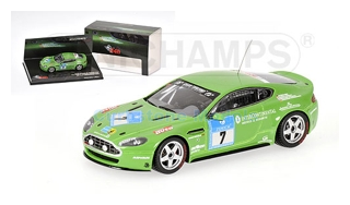 Modelauto 1:43 | Minichamps 437081307 | Aston Martin Racing V8 Vantage N24 2008 #7 - U.Bez - W.Shuhbauer - R.Meaden - C.Porritt