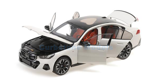 Modelauto 1:18 | Minichamps 110023402 | BMW i5 White Metallic 2023