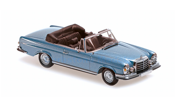 Modelauto 1:43 | Minichamps 940038131 | Mercedes Benz 280 SE 3.5 Cabriolet Blue 1970