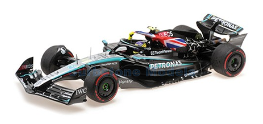 Modelauto 1:18 | Minichamps 110241244 | Mercedes AMG Petronas Formula One Team W15 E-Performace 2024 #44 - L.Hamilton