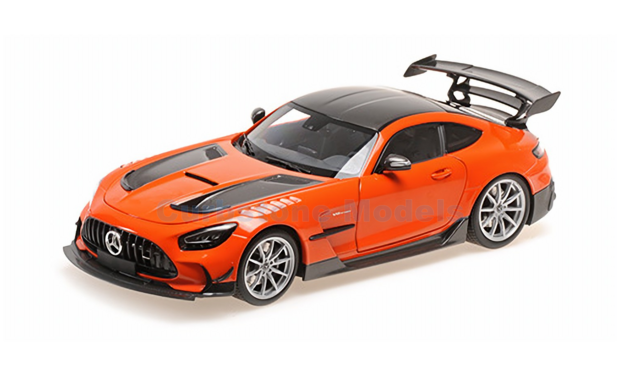 Modelauto 1:18 | Minichamps 110032024 | Mercedes AMG GT Black Series Orange 2021